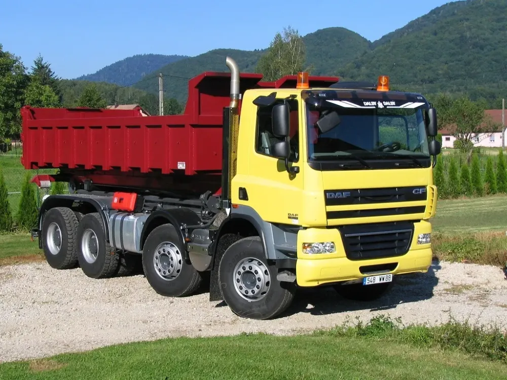 camion-terrassement-henry-Ternuay-Melay-et-st-Hilaire